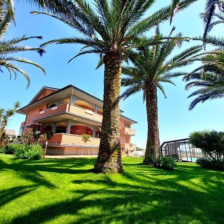 B&B Sotto Le Palme Molino Ciccolini Buitenkant foto